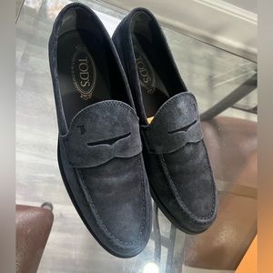 IN BOX size US 9 men’s Tod’s navy suede penny loafers